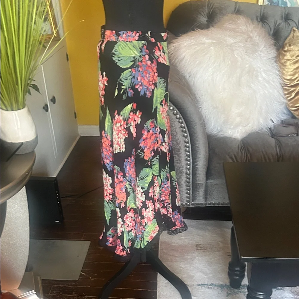 Asymmetrical Floral Skirt in Black and Pink w/lace around the bottom.